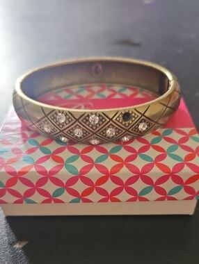 Premier Designs The Right Tuft Bracelet